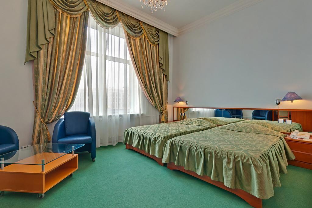 Warsaw Hotel Moskow Ruang foto